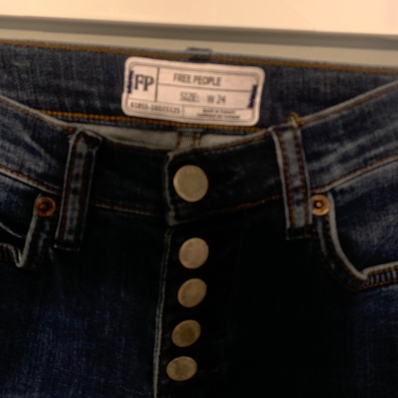 Free people skinny jeans like new!!! - Picture 2 of 2